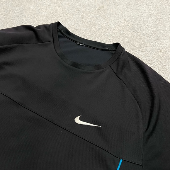 Vintage Nike soccer shirt - embroidered logo/swoosh - Picture 3 of 3